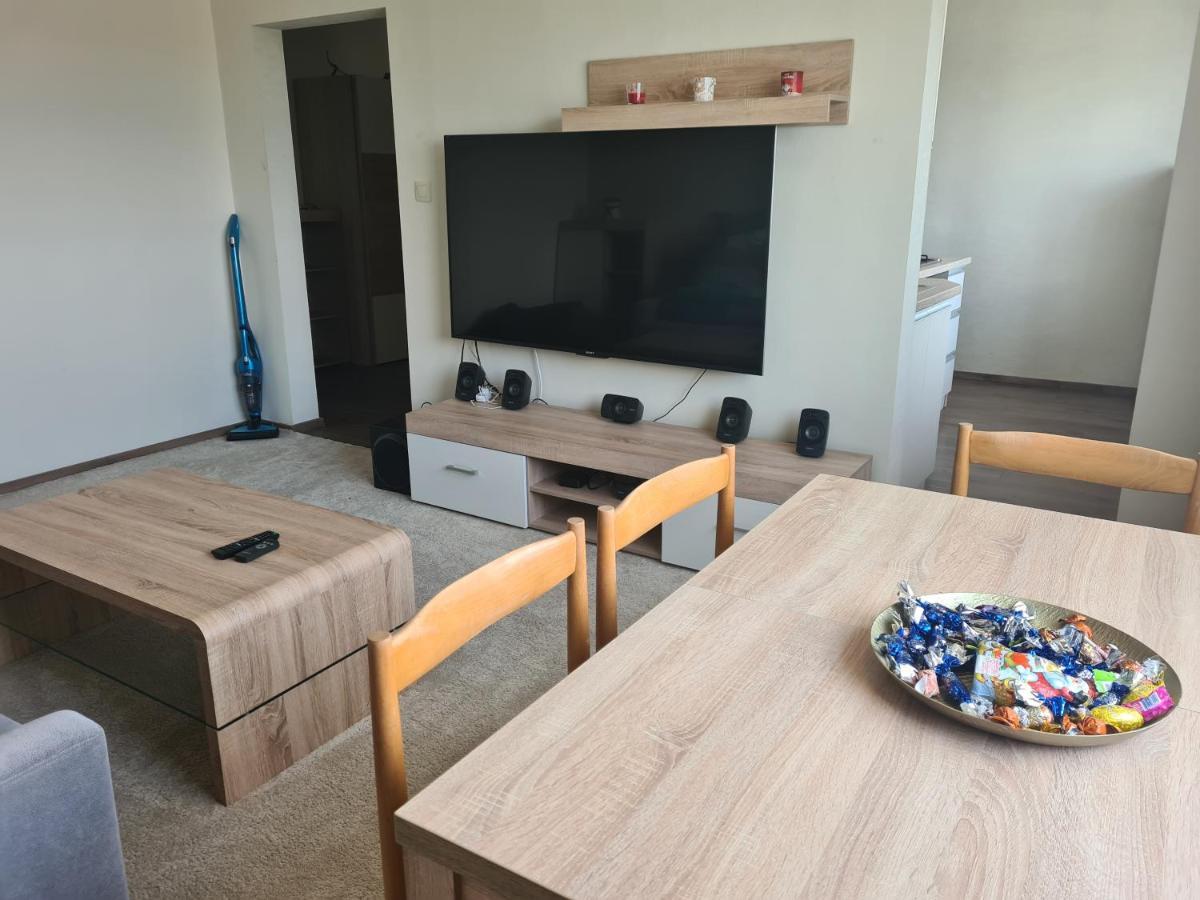 شقة Komárno  في Apartman Valentin المظهر الخارجي الصورة